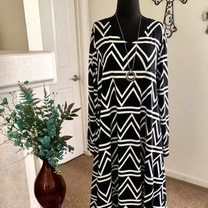 Lularoe Emily Black/White Swing Dress Size Large